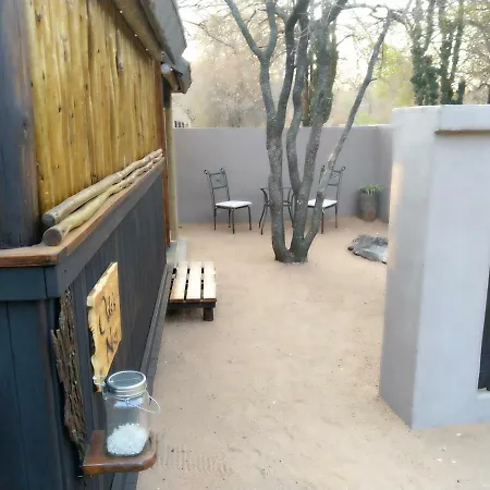 Off Beat Safaris Bush Lodge Hoedspruit Exterior foto